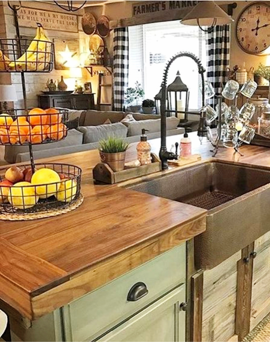 Country Farmhouse Kitchen #kitchenideas #farmhousekitchen #farmhousedecor #homedecorideas #diyhomedecor #farmhousestyle #farmhouse