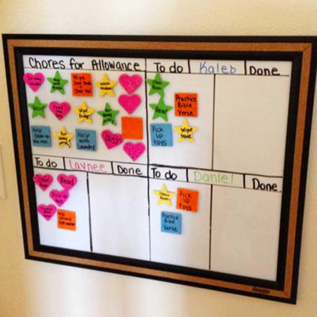 Family Chore Chart Ideas - Mom #goals - #getorganized with these #easydiy #chorecharts and #cleaningschedules - super smart #organizationideasforthehome - this family is #gettingorganized and #springcleaning