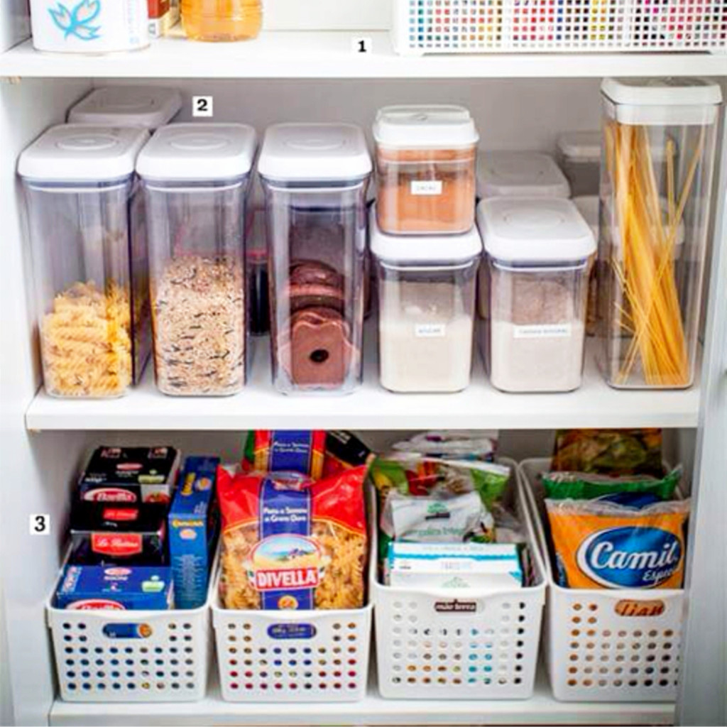 Small Kitchen Organization Hacks - How to Organize a Small Kitchen with No Pantry #smallkitchenorganization #nopantry #nopantrysolutions #kitchenorganization #gettingorganized #organizationideasforthehome #storagesolutions #diystorageideas