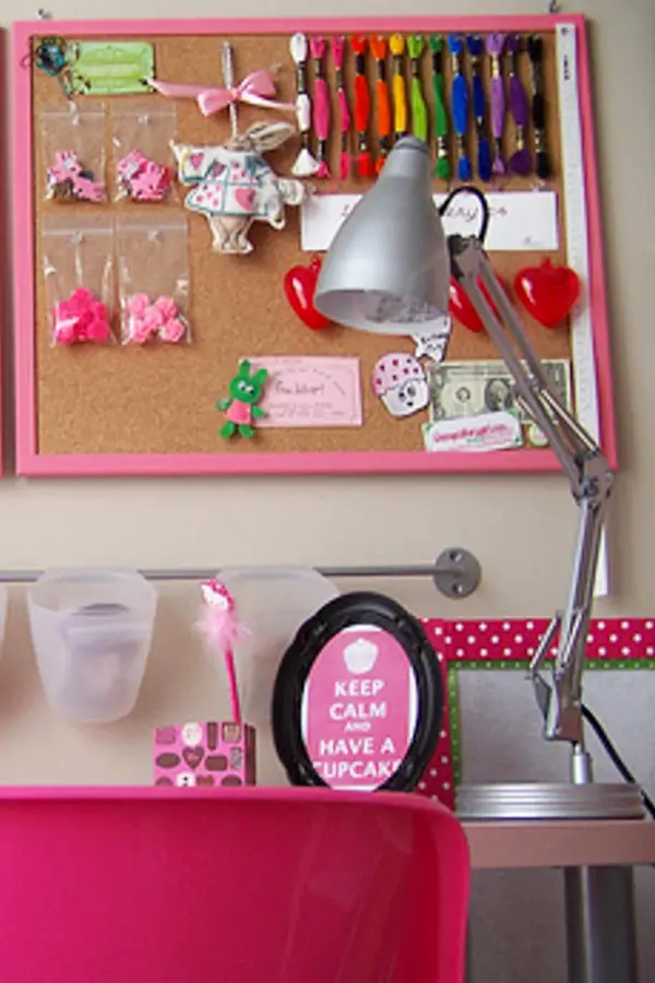 Home organization tips and useful life hacks I love! Use baskets, bins, bright colored buckets and shelves for organizing life.  When you're getting organized make staying organized easier with pretty and clever cleaning hacks like these.  Great for home office organization, college dorm organization and organizing ideas for all rooms.