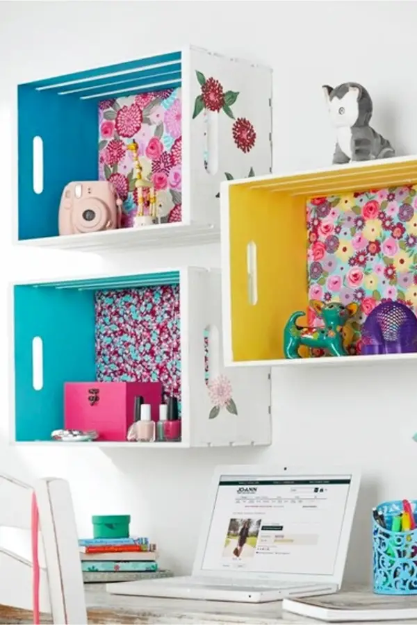 Home organization tips and useful life hacks I love! Use baskets, bins, bright colored buckets and shelves for organizing life.  When you're getting organized make staying organized easier with pretty and clever cleaning hacks like these.  Great for home office organization, college dorm organization and organizing ideas for all rooms.