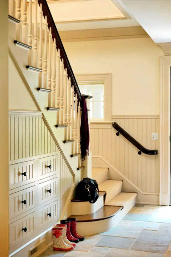 Under stair storage ideas - drawers and storage spaces under stairs