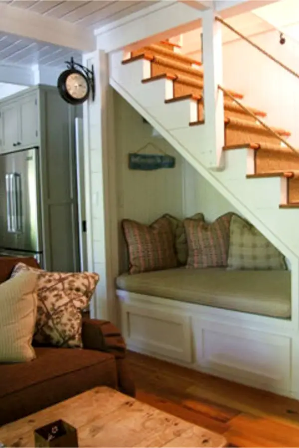 Under stair storage ideas - reading nook window seat underneath stairs