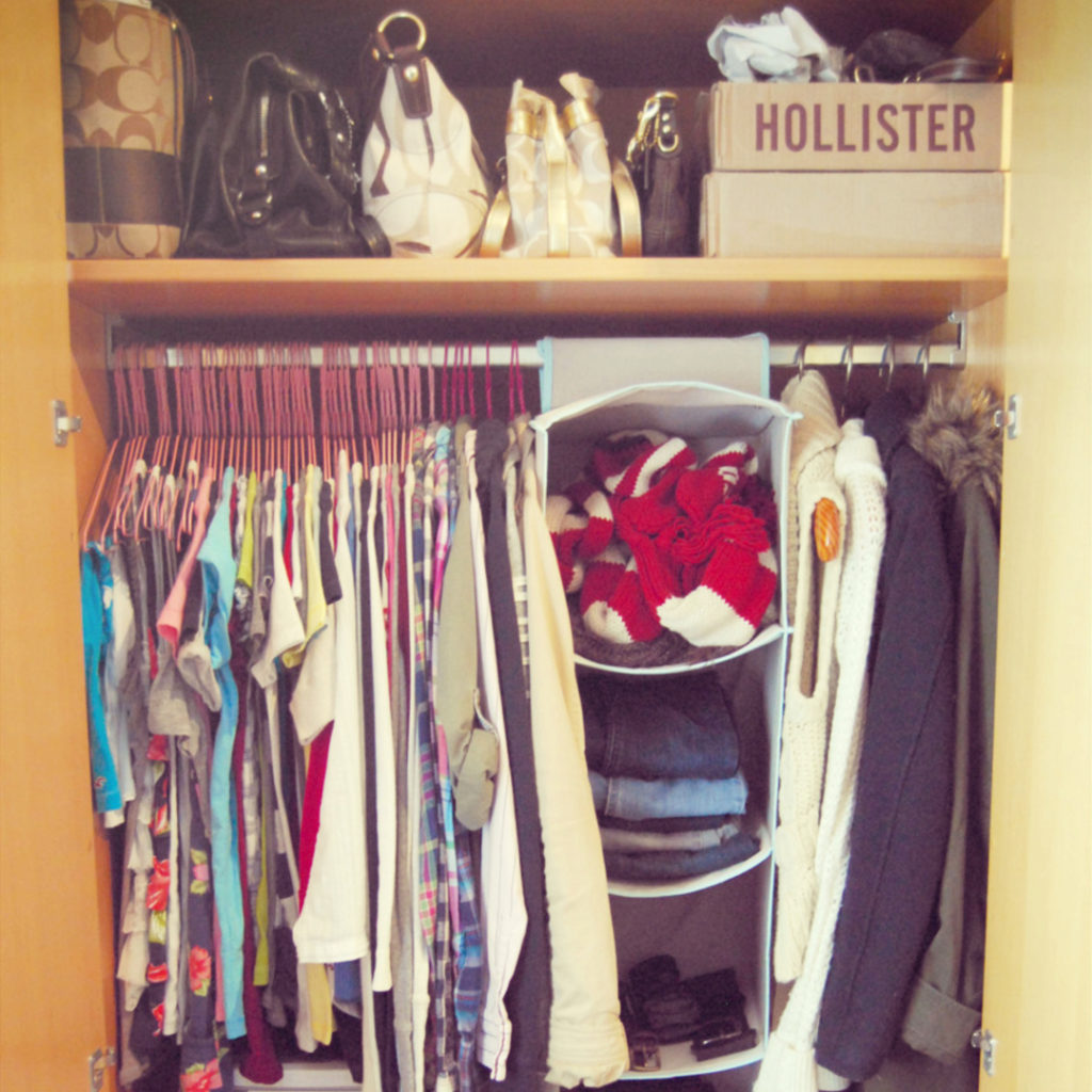 Small Closet and Too Much Stuff? Try These 35 Space-Saving Dorm Closet ...