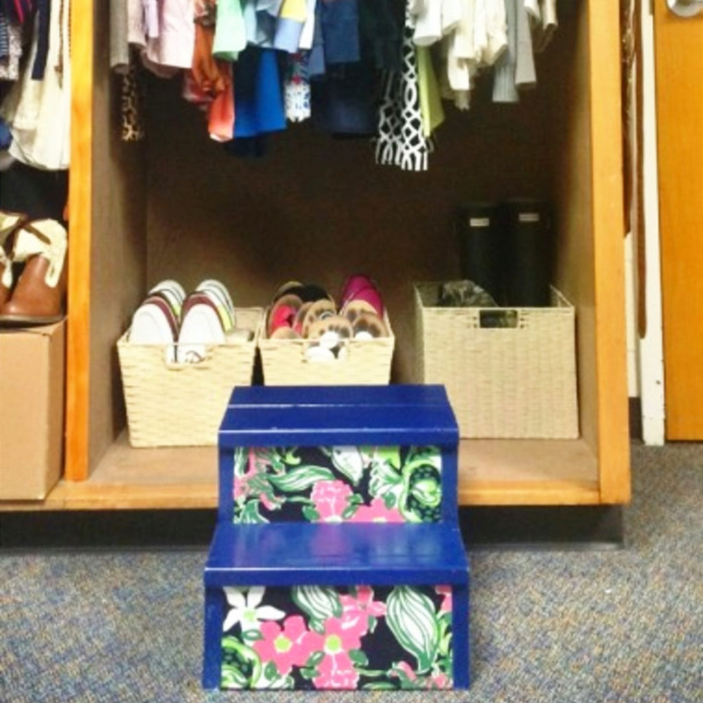 Dorm Room Ideas! How To Organize your College Dorm Room Closet